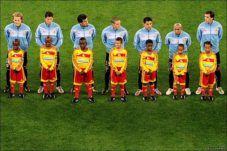 _48056671_uruguaylineup.jpg