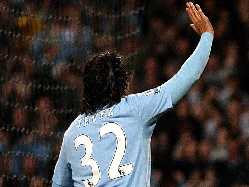 Man-City-v-WH-Carlos-Tevez-celeb_2366493.jpg