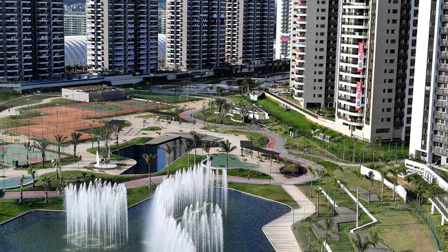 b12dea9e04aa1544bb83a5dcd59526d9