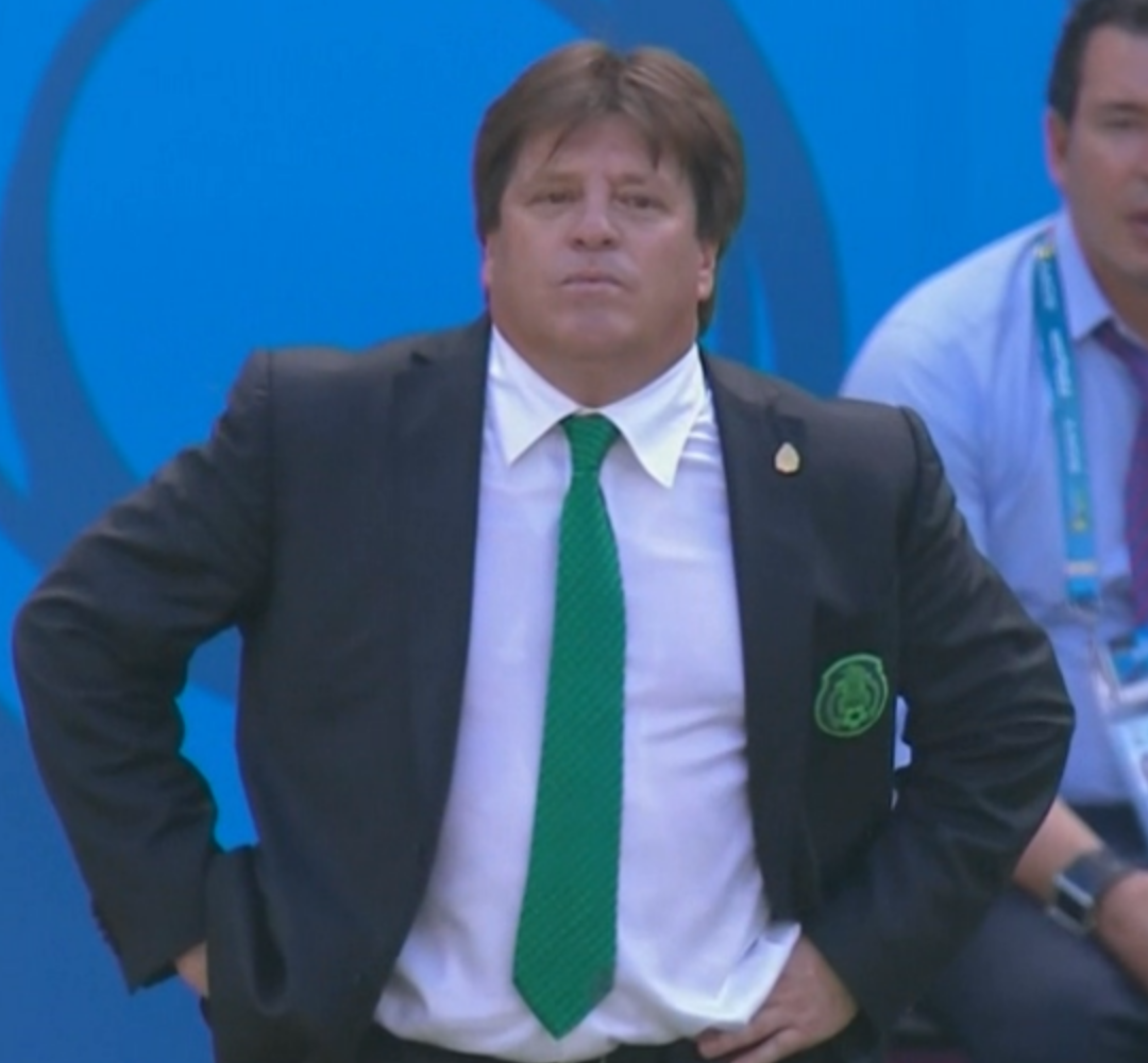 BrUL-ZOCEAEomVj.png:large