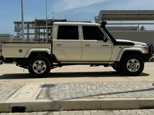 Toyota Land Cruiser 2020 White