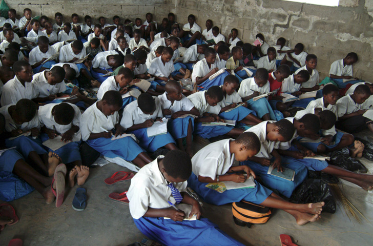 kenya-education-overcrowded-schools.jpg