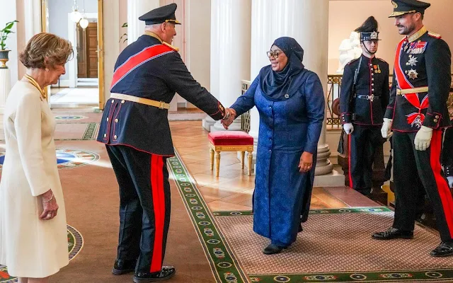 Crown Princess Mette-Marit wore a green floral print silk dress by H&M Conscious Exclusive. Queen Sonja and Princess Astrid Crown Princess Mette-Marit wore a green floral print silk dress by H&M Conscious Exclusive. Queen Sonja and Princess Astrid