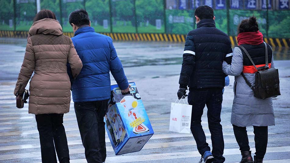 Space Race: Why Young Chinese Are Cutting Ties With Relatives Space Race: Why Young Chinese Are Cutting Ties With Relatives